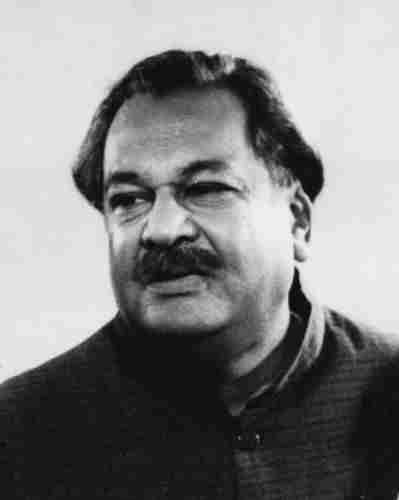 Cinemaazi remembers  Asit Sen on his death anniversary.