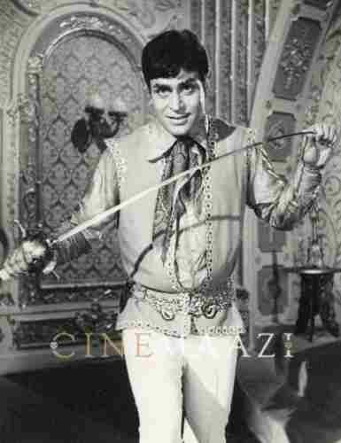 Cinemaazi remembers  Rajendra Kumar on his death anniversary