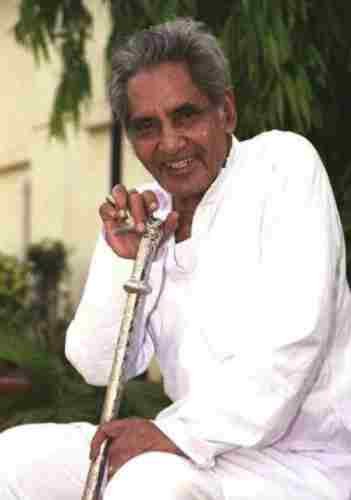 Cinemaazi remembers Neeraj on his death anniversary