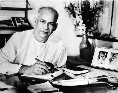 Cinemaazi remembers Tarachand Barjatya on his death anniversary