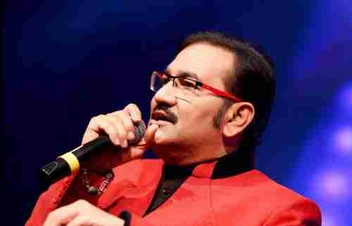 Cinemaazi wishes Sudesh Bhosle a very happy birthday
