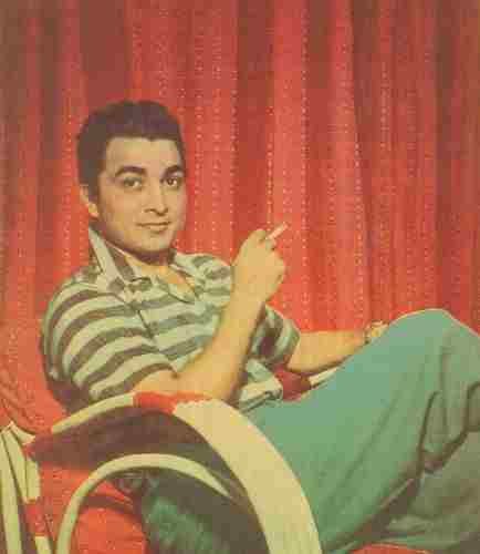 Cinemaazi remembers Suresh on his death anniversary