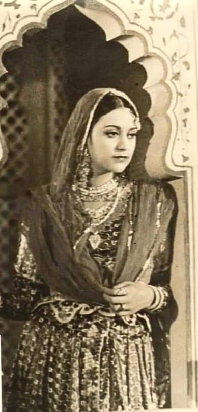 naseem banu mother shamshad begum